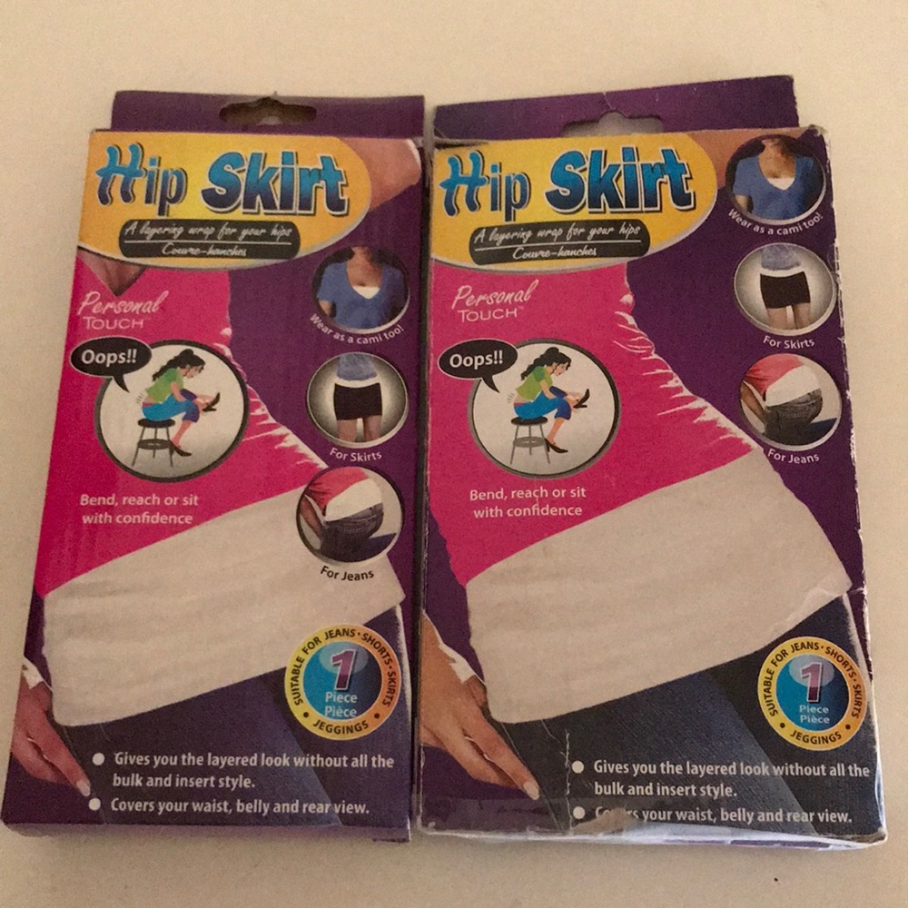 Hip Skirt 2-pk black and white size medium 6-10.